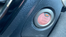 Nissan Juke 1.5 dCi N-Connecta 5dr Diesel Hatchback